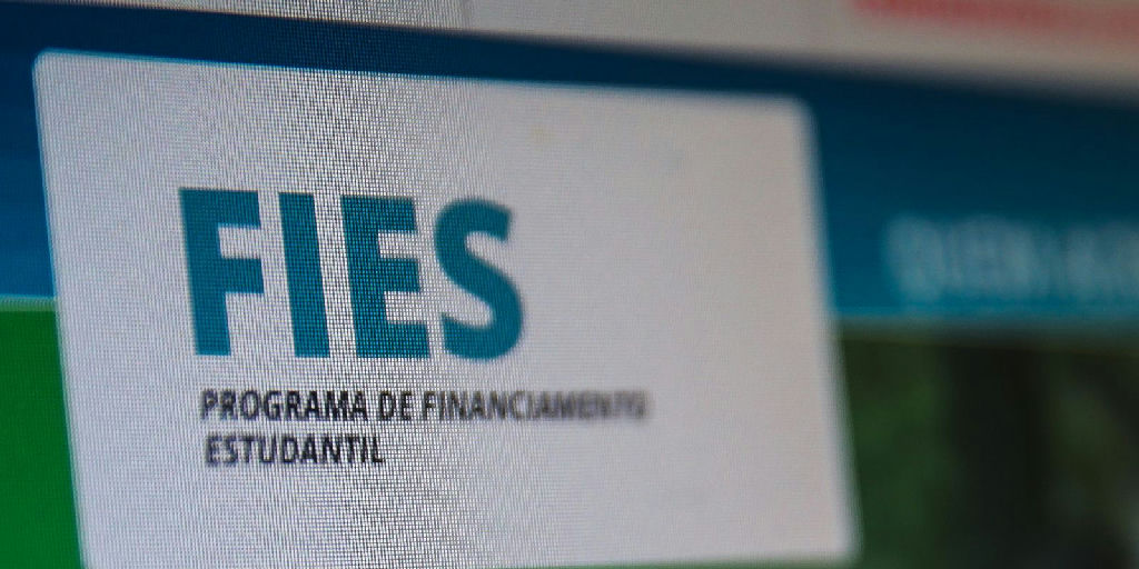 Fies: renegociação de dívidas com descontos tem prazo final na segunda-feira