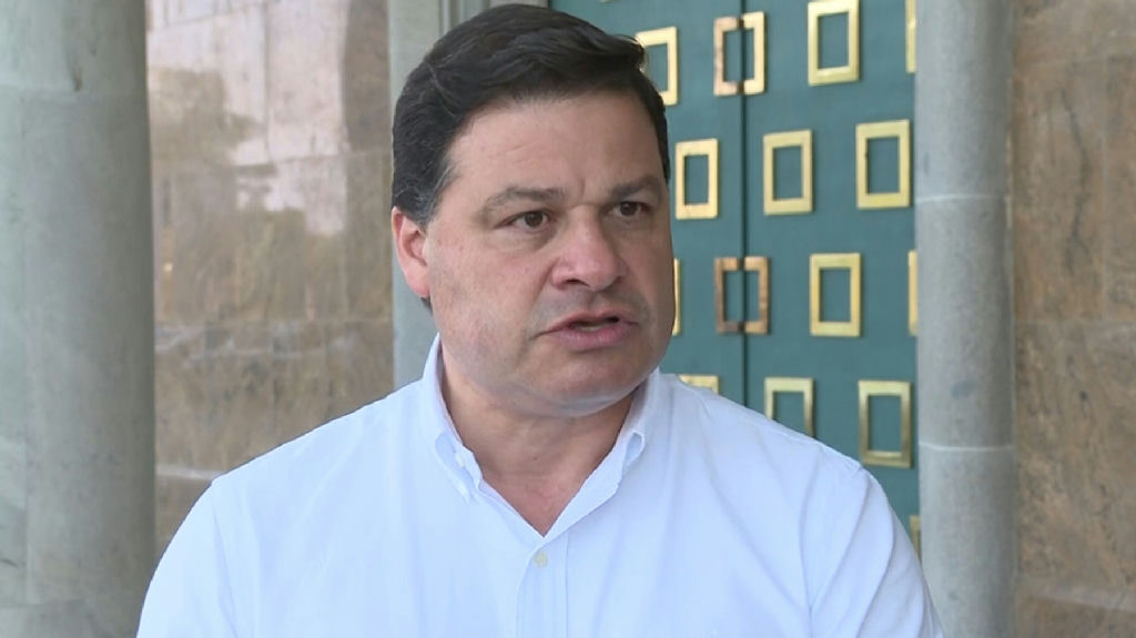 Sandro Alex descarta privatização da Sanepar em campanha eleitoral no Paraná