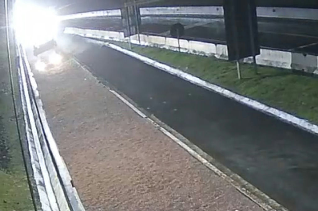 Caminhão com pane nos freios usa área de escape na Br-277 e evita tragédia em Morretes