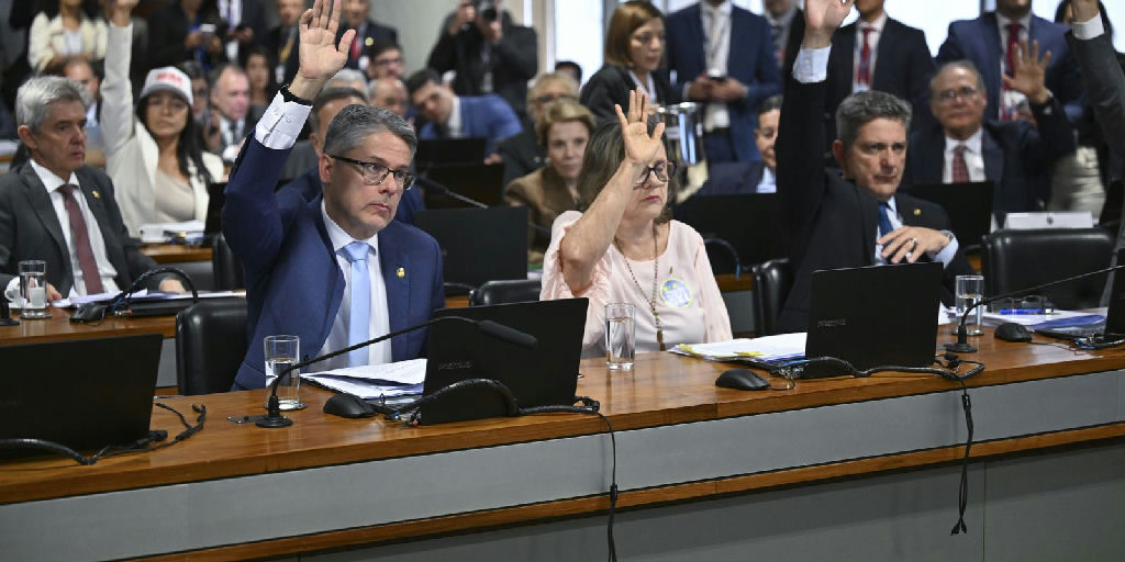 CCJ do Senado dá aval à PEC que amplia poderes da União e endurece combate ao crime organizado