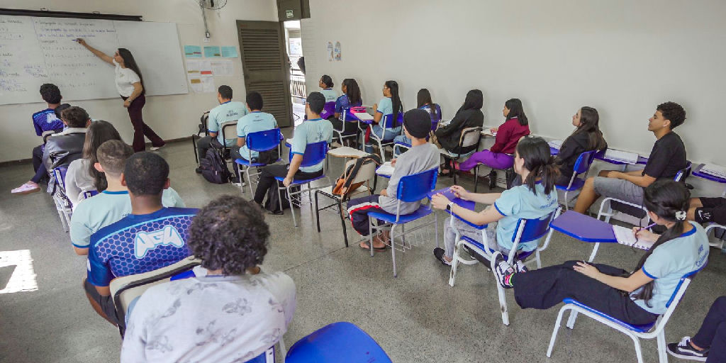 Suspensão de aulas no Distrito Federal altera calendário escolar antes das eleições