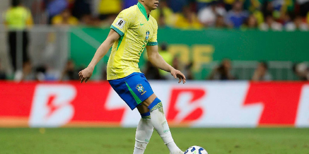 Vanderson substitui Wesley na Seleção Brasileira após lesão do lateral para amistosos