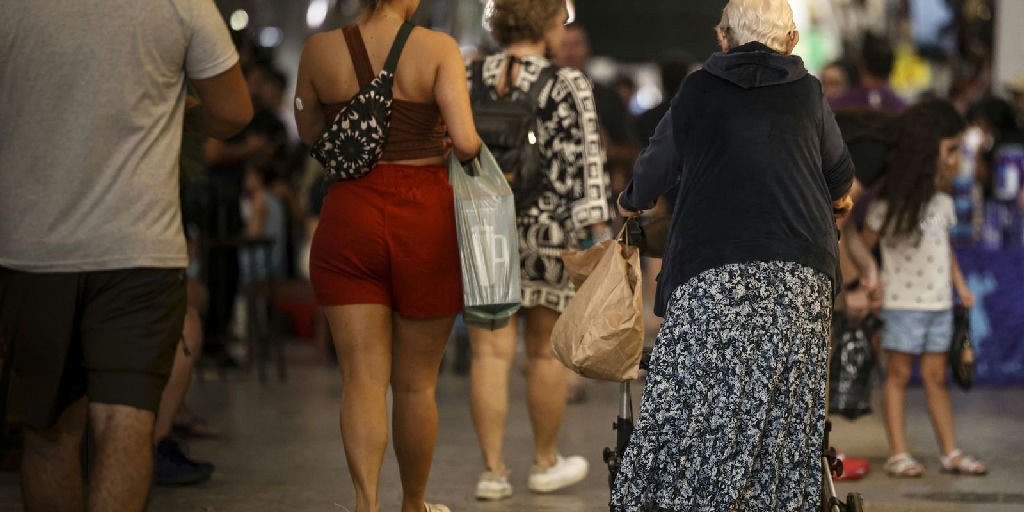 Cortes amplos em gastos públicos colocam proteção social e investimentos em xeque