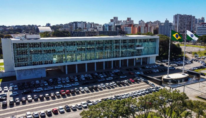 Campanha eleitoral no Paraná ganha ritmo com carreatas e ações presenciais