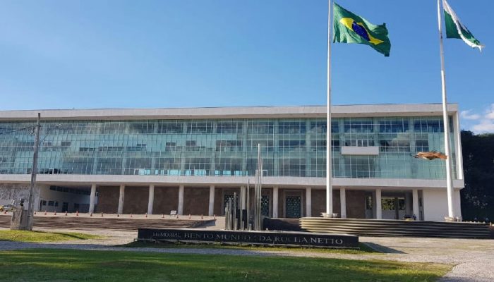 Candidatos ao governo do Paraná intensificam agendas de campanha com entrevistas e eventos
