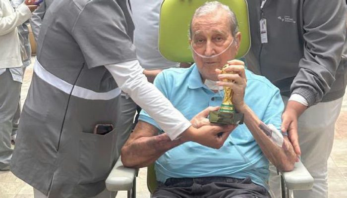 Carlos Alberto Parreira recebe alta hospitalar após 80 dias de tratamento