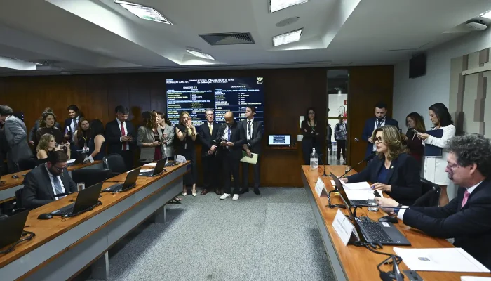 Comissão do Congresso aprova fim da taxa das blusinhas para compras até 50 dólares
