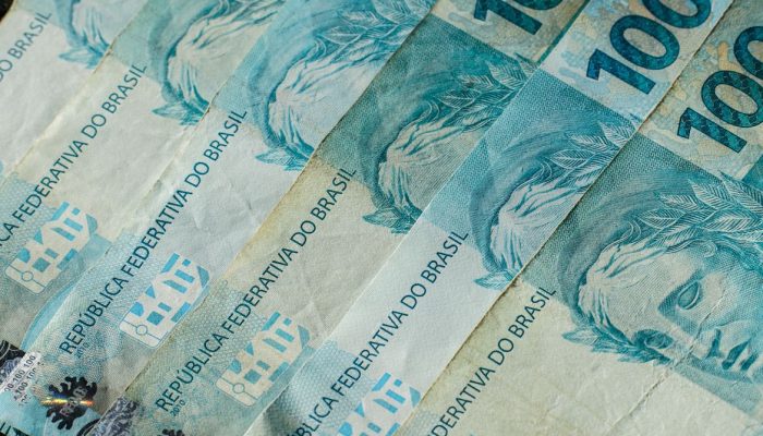 Empresas têm prazo final nesta sexta-feira para escolher modelo do Simples Nacional