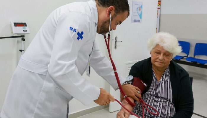 Estudantes de medicina fazem neste domingo o Enamed que será obrigatório para o CRM em 2027