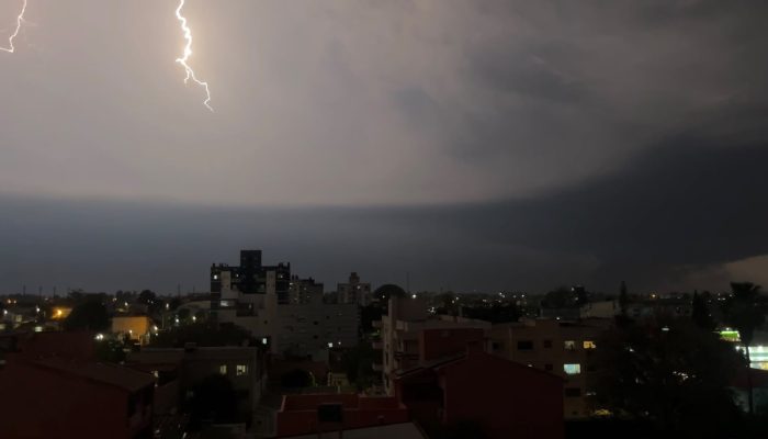 Fim de semana de eleições no Paraná tem alerta de tempestades e ventos de 100 km/h por ciclone