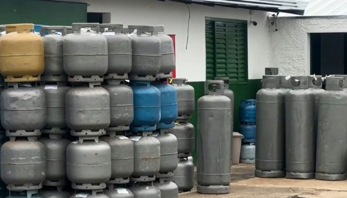 Gás de cozinha fica mais caro no Paraná com reajuste de até nove reais por botijão