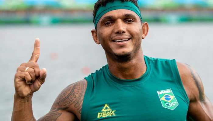 Isaquias Queiroz fatura seu 15º pódio mundial com ouro no C1 500m na Polônia