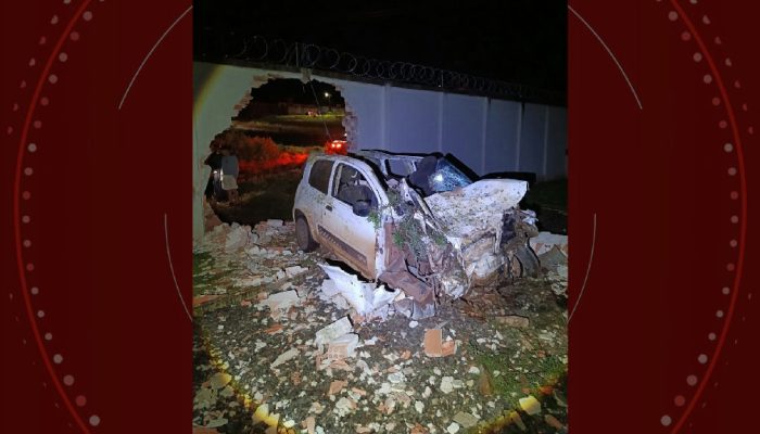 Jovem de 22 anos morre após colisão contra subestação de energia no Paraná
