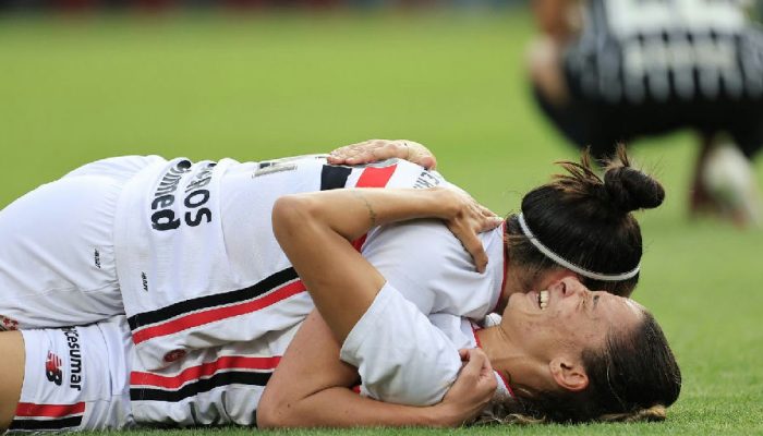 São Paulo conquista título inédito do Brasileirão Feminino diante de recorde histórico