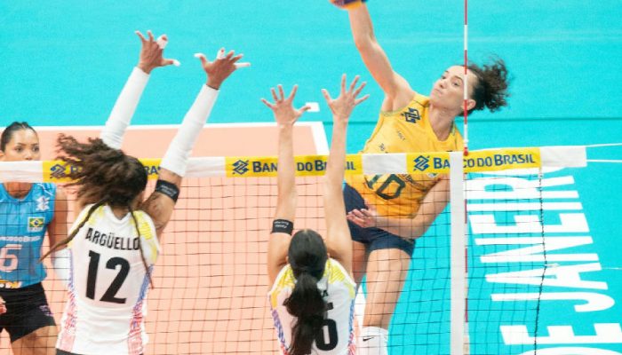 Seleção brasileira de vôlei feminino vence a Venezuela na abertura do Sul-americano