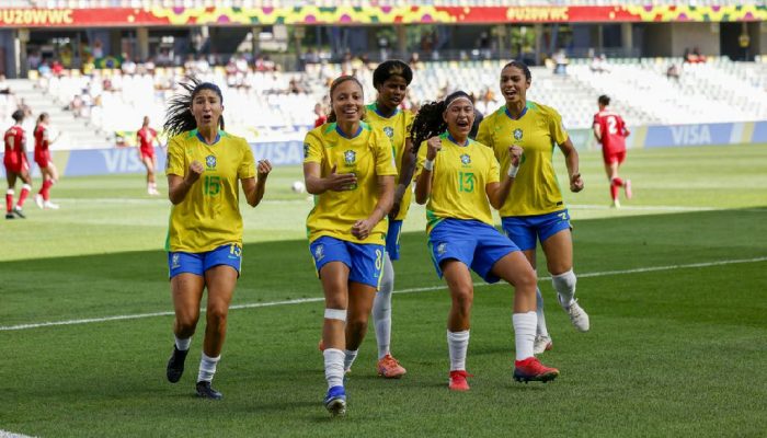 Seleção brasileira feminina sub-20 vence Canadá e garante vaga antecipada no Mundial