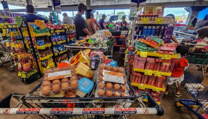 Supermercados registram alta nas vendas com fim das bets, aponta Abras