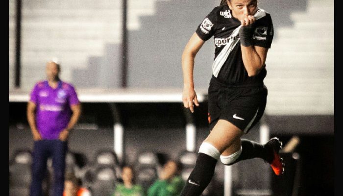 Vasco e Atlético-pi disputam nesta segunda-feira a classificação para a final do Brasileirão a2